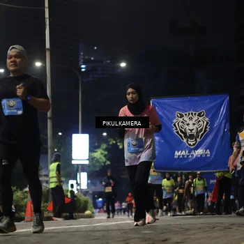 Runner Photo 7093436