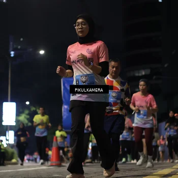 Runner Photo 7093439
