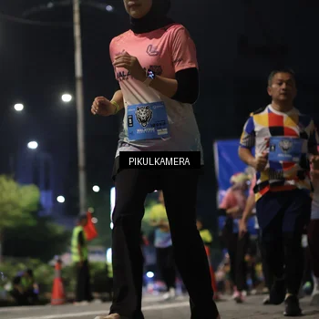 Runner Photo 7093443