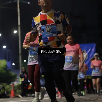 Runner Photo 7093444