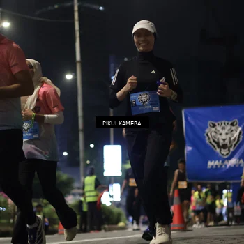 Runner Photo 7093458