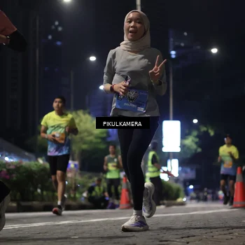 Runner Photo 7093477