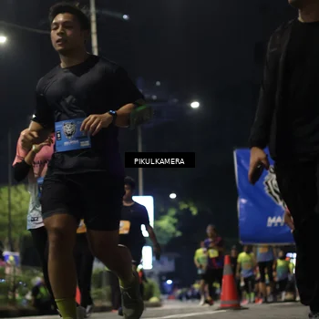 Runner Photo 7093547