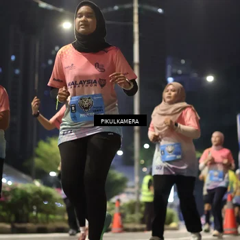 Runner Photo 7093571