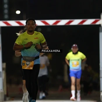 Runner Photo 7094072