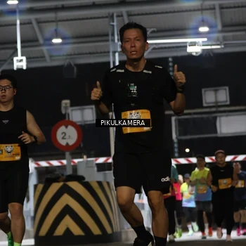 Runner Photo 7094080