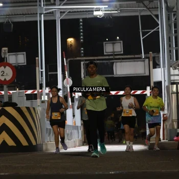 Runner Photo 7094091