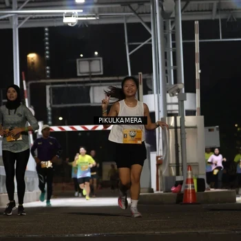 Runner Photo 7094095