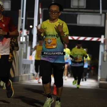 Runner Photo 7094103