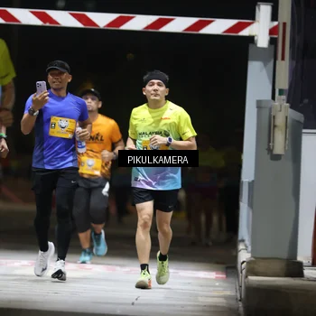 Runner Photo 7094115