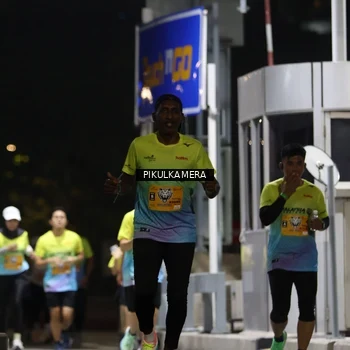 Runner Photo 7094121