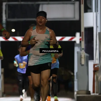 Runner Photo 7094125