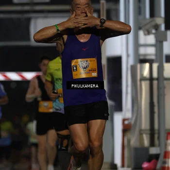 Runner Photo 7094128