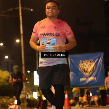 Runner Photo 7094153