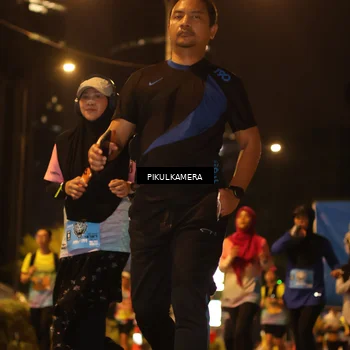 Runner Photo 7094210