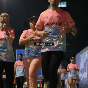 Runner Photo 7094474