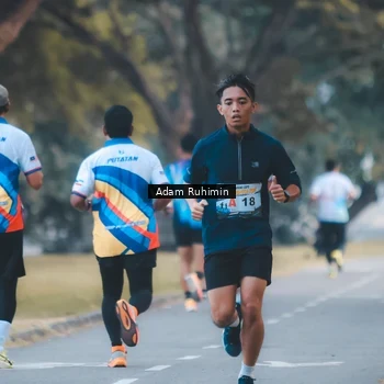 Runner Photo 7096044