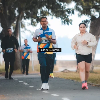 Runner Photo 7096165