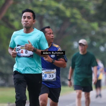 Runner Photo 7096345