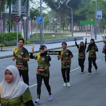 Runner Photo 7102773