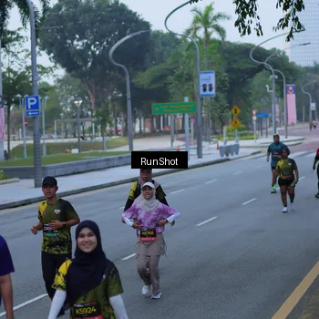 Runner Photo 7102821