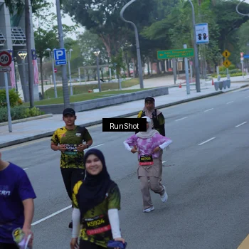 Runner Photo 7102822