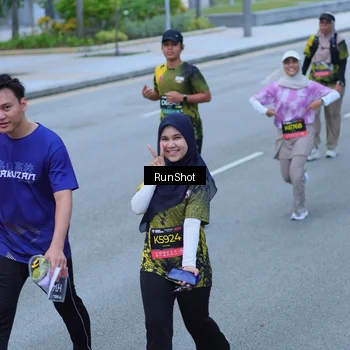 Runner Photo 7102832