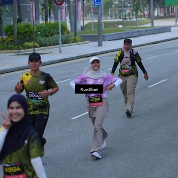 Runner Photo 7102840