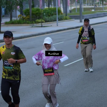 Runner Photo 7102847