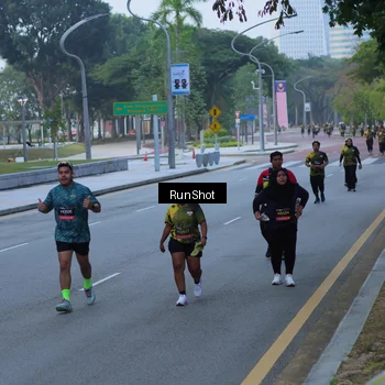 Runner Photo 7102875