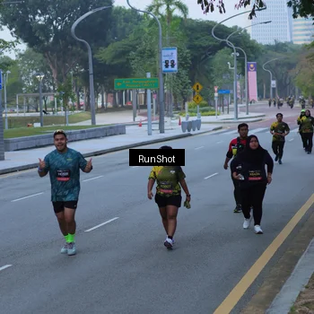 Runner Photo 7102877
