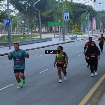Runner Photo 7102884