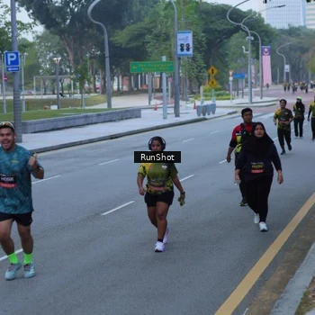 Runner Photo 7102893