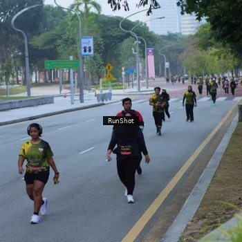 Runner Photo 7102897