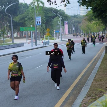 Runner Photo 7102898