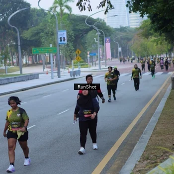 Runner Photo 7102901