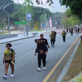 Runner Photo 7102902
