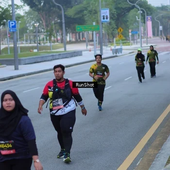 Runner Photo 7102917