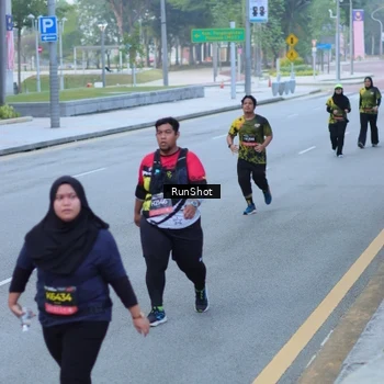 Runner Photo 7102920