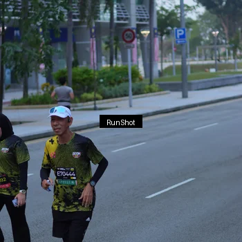 Runner Photo 7103008
