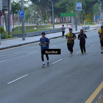 Runner Photo 7103012
