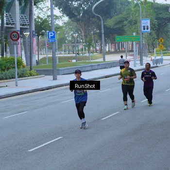 Runner Photo 7103013