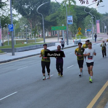 Runner Photo 7103027