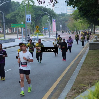 Runner Photo 7103049