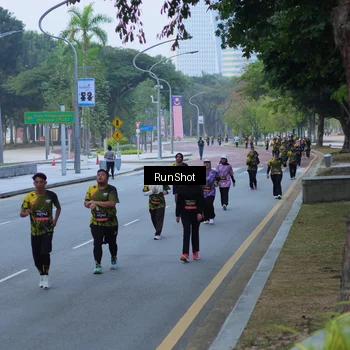 Runner Photo 7103064