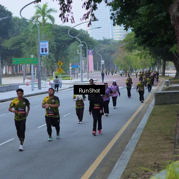 Runner Photo 7103065