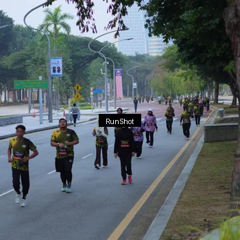 Runner Photo 7103066