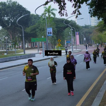 Runner Photo 7103075