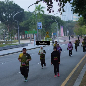 Runner Photo 7103076