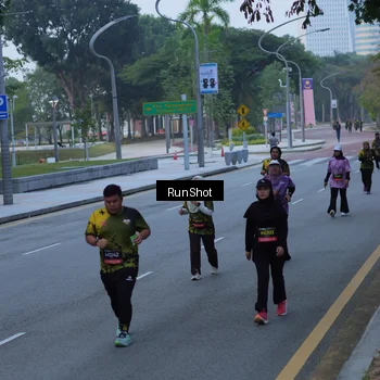 Runner Photo 7103080